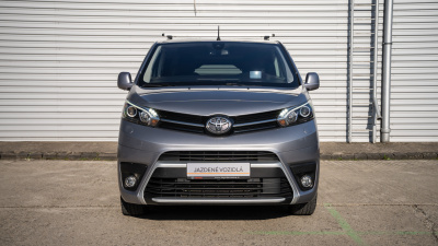 Toyota Proace Verso 2.0 D  (pohľad do interiéru)