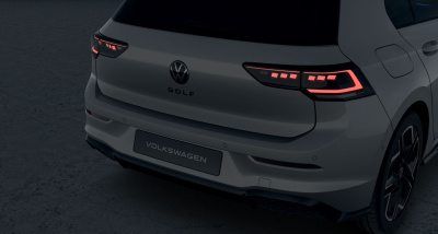 VW Golf 1.5 eTSI R-line Limited (pohľad do interiéru)