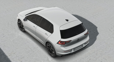 VW Golf 1.5 eTSI R-line Limited (pohľad do interiéru)