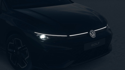 VW Golf 1.5 eTSI R-line Limited (pohľad spredu)