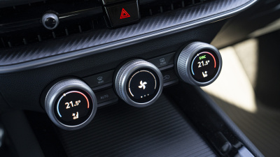 Škoda Superb Combi 2.0 TSI Sportline 4x4 (pohľad do interiéru)