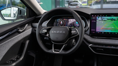 Škoda Octavia Combi 1.5 TSI Top Selection (pohľad do interiéru)
