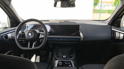 BMW X3 20d xDrive (pohľad do interiéru)