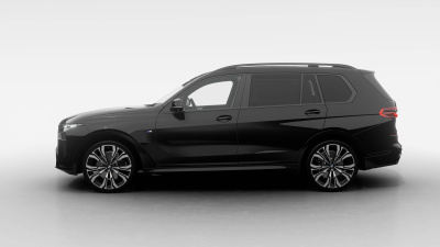 BMW X7 40d xDrive (pohľad zozadu)
