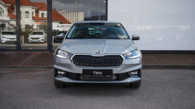 Škoda Fabia 1.0 TSI Extra Plus (pohľad spredu)
