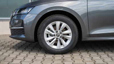 Škoda Octavia Combi 2.0 TDI Selection (pohľad do interiéru)