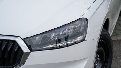 Škoda Fabia 1.0 MPI Essence (pohľad spredu)