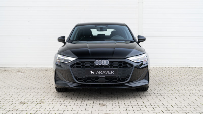 AUDI A3 Sportback 1.5 TFSI (pohľad do interiéru)