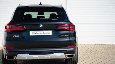 BMW X5 30d xDrive (pohľad do interiéru)