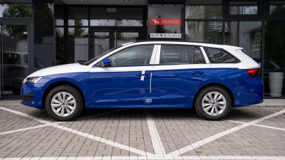 Škoda Octavia Combi 1.5 TSI Extra  (pohľad zozadu)