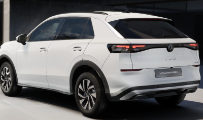 VW T-ROC 1.5 eTSI Life (pohľad zozadu)