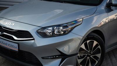 Kia Ceed 1.5 T-GDi Gold (pohľad do interiéru)