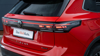 Volkswagen Tiguan 2.0 TDI Elegance 4x4 (pohľad do interiéru)