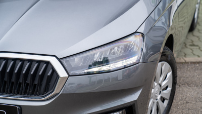 Škoda Fabia 1.0 TSI Selection (pohľad zozadu)