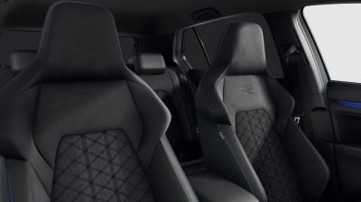 VW Golf 1.5 eTSI R-line Limited (pohľad do interiéru)