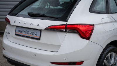 Škoda Scala 1.0 TSI Youbileum 125 (pohľad do interiéru)