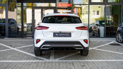 Kia XCeed 1.6 T-GDi 7 DCT Gold (pohľad zozadu)