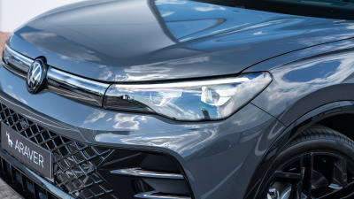 VW Tiguan 2.0 TDI R-Line 4x4 (pohľad do interiéru)