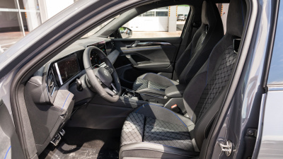 VW Tiguan 2.0 TDI R-Line 4x4 (pohľad do interiéru)