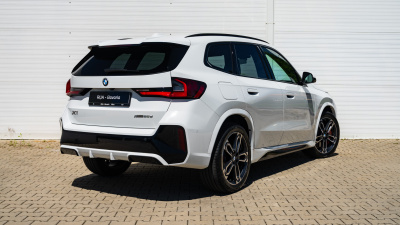 BMW X1 20d xDrive (pohľad zboku)