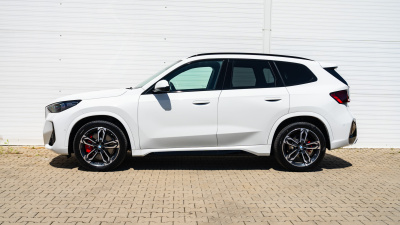 BMW X1 20d xDrive (pohľad zozadu)