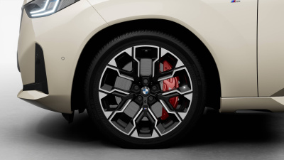 BMW X3 20d xDrive (pohľad spredu)