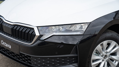 Škoda Octavia 1.5 TSI Extra (pohľad zboku)