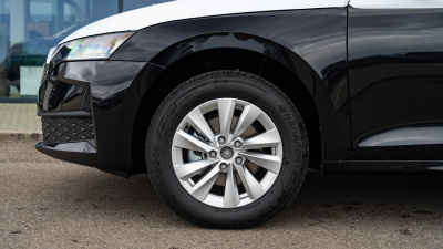 Škoda Octavia 1.5 TSI Extra (pohľad do interiéru)