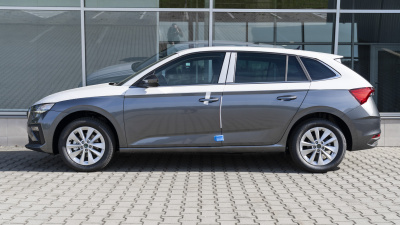 Škoda Scala 1.5 TSI Extra Plus (pohľad zboku)