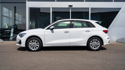 AUDI A3 Sportback 1.5 TFSI (pohľad spredu)