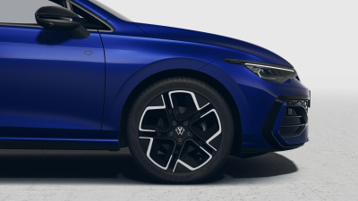 VW Golf Variant 1.5 eTSI R-Line Limited (pohľad do interiéru)