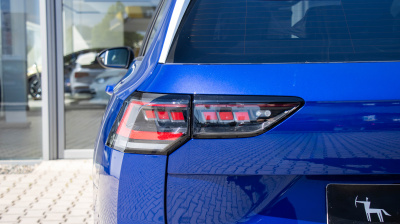 VW Golf Variant 1.5 eTSI R-Line Limited