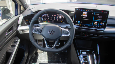 VW Golf Variant 1.5 eTSI R-Line Limited