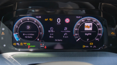 VW Golf Variant 1.5 eTSI R-Line Limited