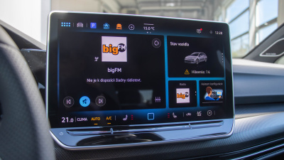 VW Golf Variant 1.5 eTSI R-Line Limited