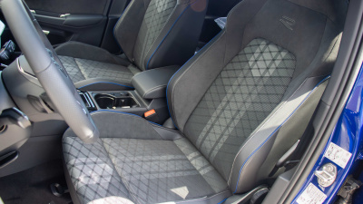 VW Golf Variant 1.5 eTSI R-Line Limited