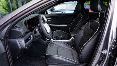 Kia K4 SW 1.6 T-GDi 7DCT Sport (pohľad do interiéru)