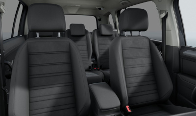VW Touran 1.5 TSI Limited (pohľad do interiéru)