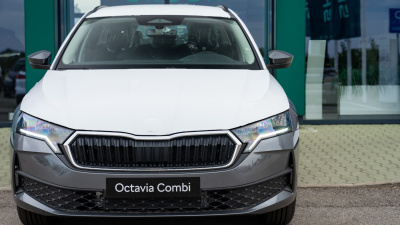 Škoda Octavia Combi 1.5 TSI Extra (pohľad zboku)