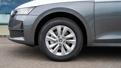 Škoda Octavia Combi 1.5 TSI Extra (pohľad do interiéru)