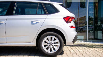 Škoda Kamiq 1.0 TSI Drive 130 Plus (pohľad do interiéru)
