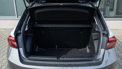 Fabia 1.0 TSI Drive 130 Plus (pohľad do interiéru)