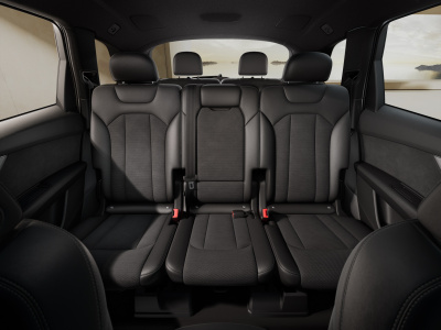 AUDI Q7 3.0 TDI Quattro (pohľad do interiéru)