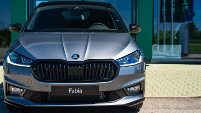 Škoda Fabia 1.5 TSI Monte Carlo (pohľad zboku)
