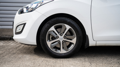 Hyundai i30 CW  1.6i MPI (pohľad do interiéru)