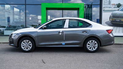 Škoda Octavia 1.5 TSI Extra (pohľad do interiéru)