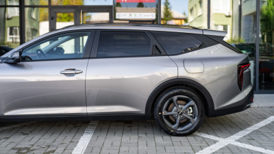 Kia K4 SW 1.6 T-GDi 7DCT Gold (pohľad do interiéru)