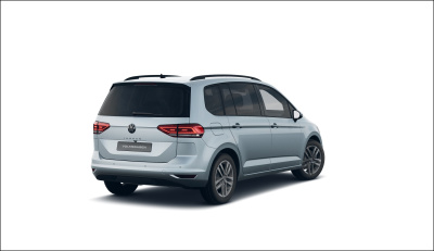 VW Touran 1.5 TSI Limited (pohľad spredu)