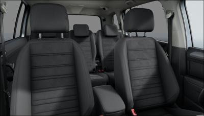 VW Touran 1.5 TSI Limited (pohľad do interiéru)