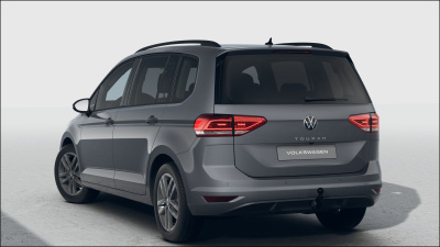 VW Touran 1.5 TSI Limited (pohľad zozadu)